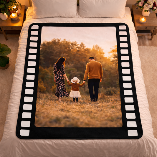 Kişiye Özel Film Şeridi Tasarımlı Fotoğraflı Battaniye – Anılarınızı Sahneye Taşıyın